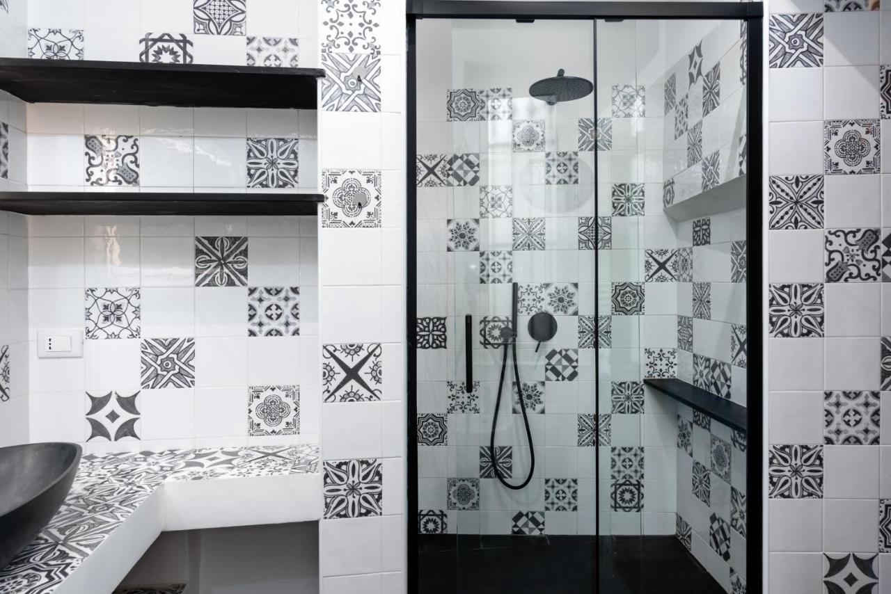 Esclusivo 130 Mq + Terrazzo Via San Vincenzo Appartement Genua Buitenkant foto